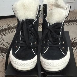 converse fur boots